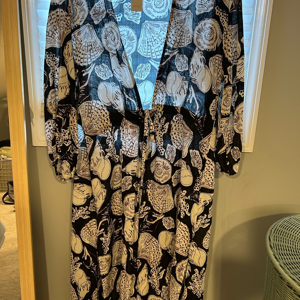 LOFT Black and Cream Shell-Print Coverup